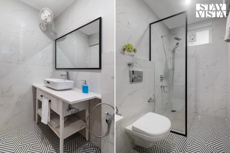Bathroom 3, StayVista at SilverSpring Cottage, Dehradun