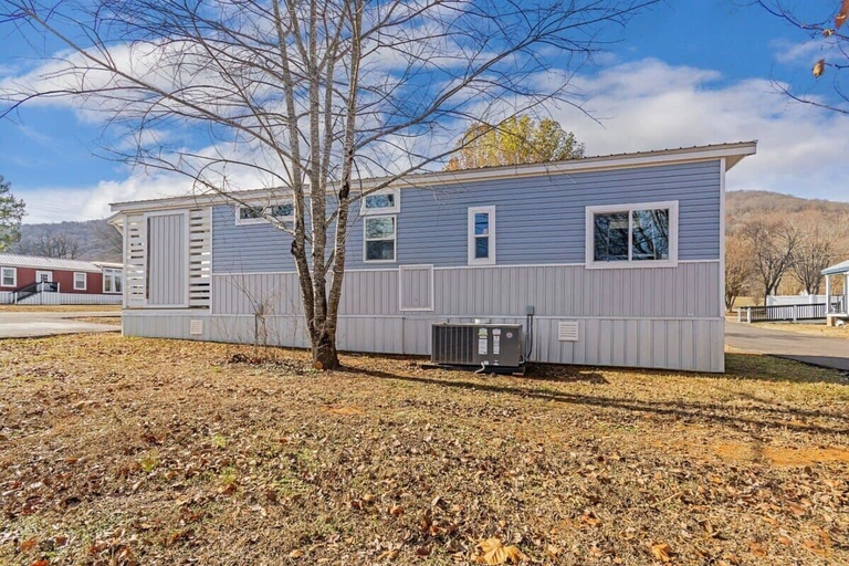 Exterior 2, Byrd 7 Nesting Nook, Madison