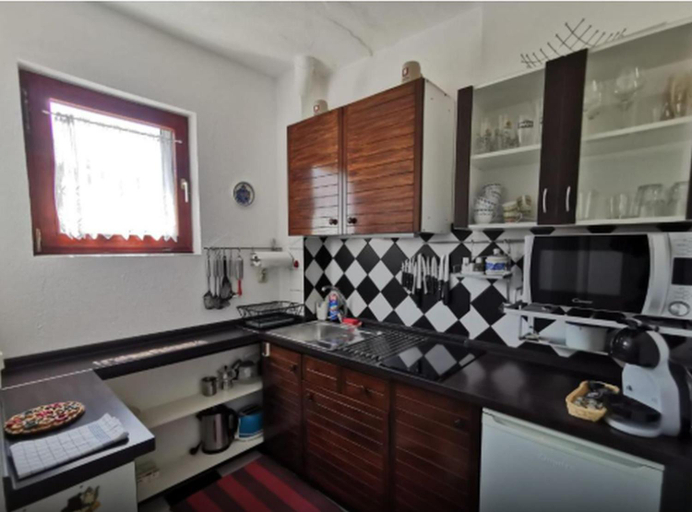 Others 5, Apartmani Nata, Šolta