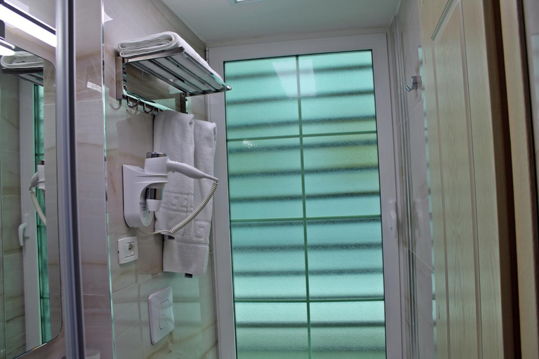 Bathroom 4, Capital Bruci Apartament, Tiranës