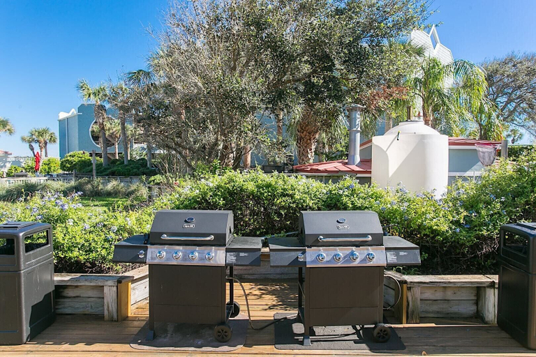 BBQ/picnic area, Oceanfront Luxury: Scenic St. Augustine, Saint Johns