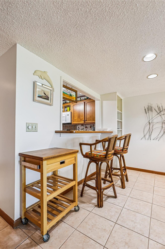 Room 3, Oceanfront Luxury: 2BR Condo + Pool in St.aug, Saint Johns
