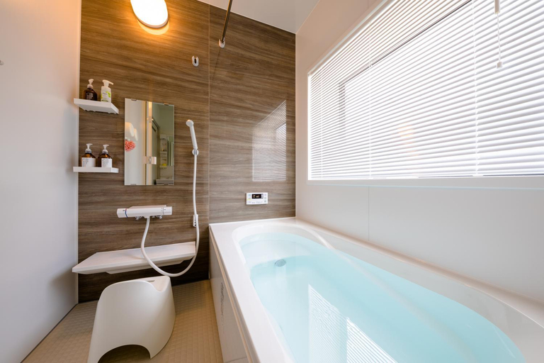 Bathroom 2, villa hanasaku, Fujikawaguchiko