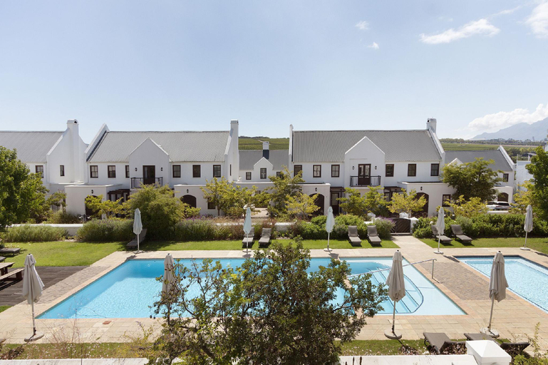 Sport & Beauty 2, Winelands Golf Lodges 21 at De Zalze, Cape Winelands