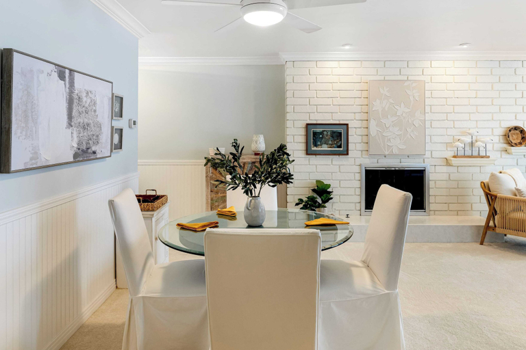 Interior 2, Oceanfront Gem w/ Balcony, Pool, Hot Tub & Carbon Beach Access Bluewater Haven by Avantstay, Los Angeles