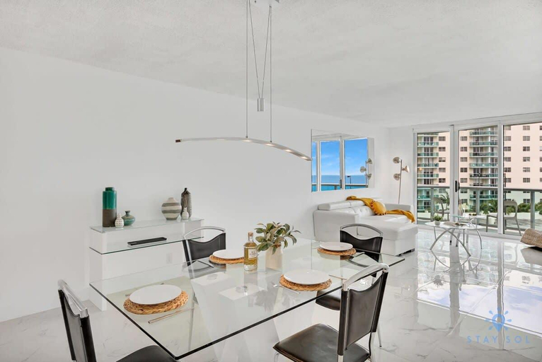 Others 4, Modern Apartment-Balcony-Beachfront Condo+ Gym, Broward