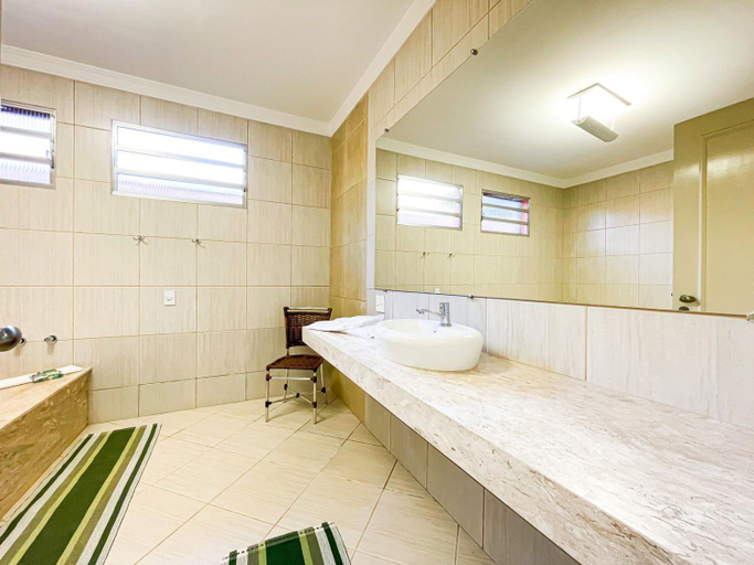 Bathroom 5, Hotel Pousada Brilho do Sol, Olímpia