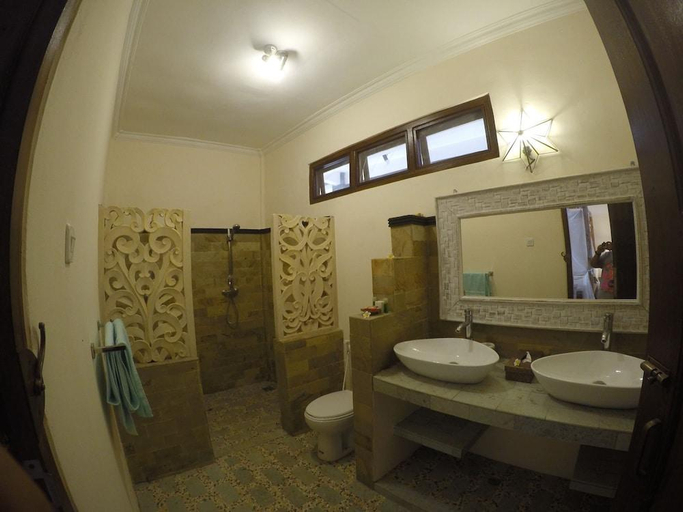 Bathroom 2, Grage Yogya Hotel, Buleleng