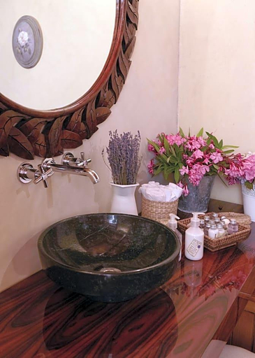 Bathroom 5, Gullu Mansions, Selçuk