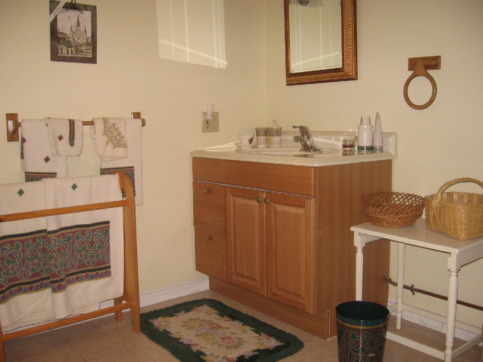 Others 5, Carrousel Bed & Breakfast, Haldimand-Norfolk