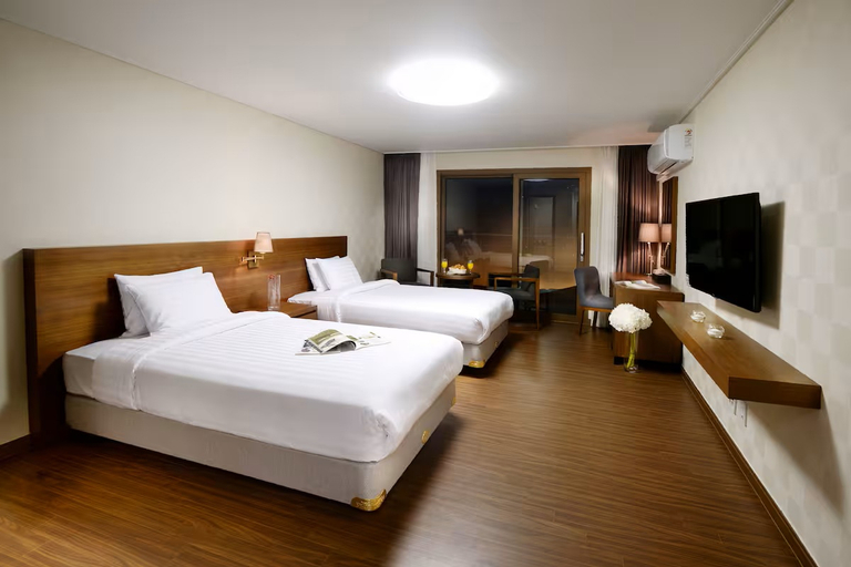 Bedroom 4, Jeju Aerospace Hotel, Seogwipo