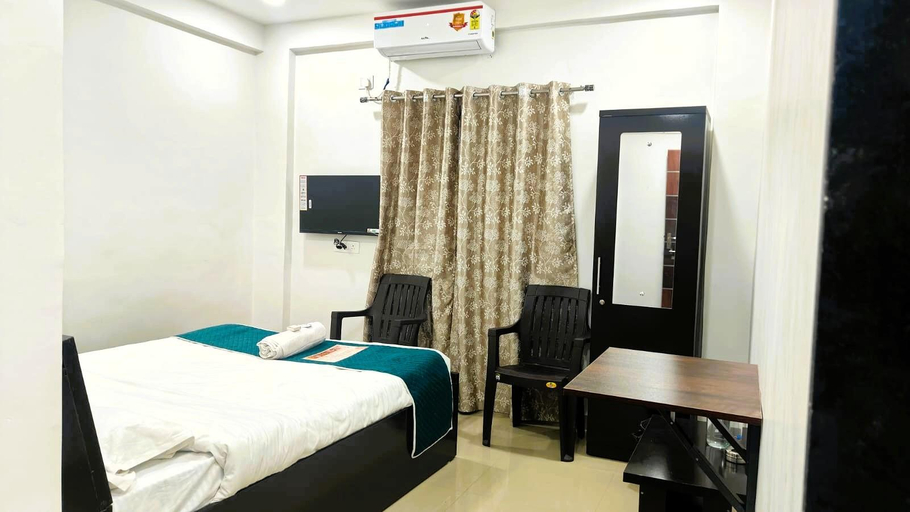 Bedroom, Hotel Spark Inn, Pune