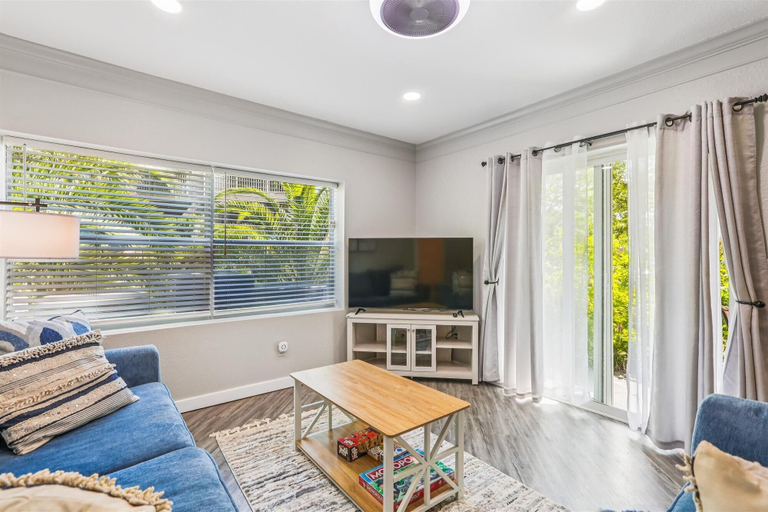 Living area 3, Ocean Gate I104, Saint Johns