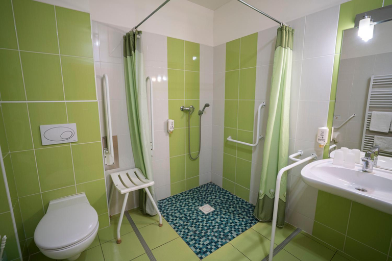 Bathroom 4, Hotel SENIMO, Olomouc