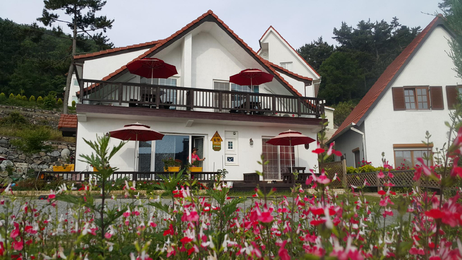 Exterior & Views 5, Germany Village Munich House, Namhae