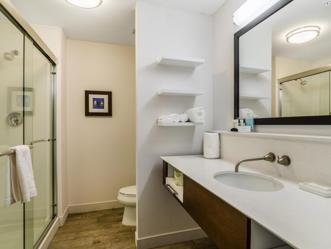 Bathroom 4, Quality Inn - Pratt, Pratt