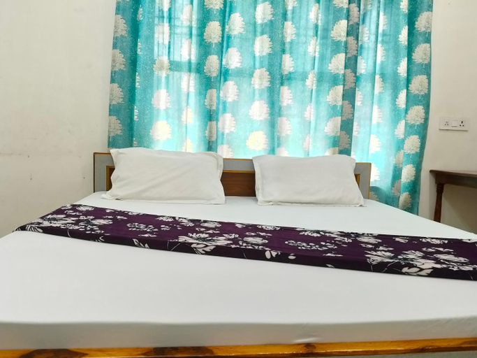 Bedroom 2, Gayatri Palace, Faizabad