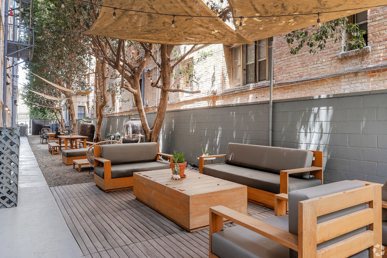 Terrace/patio 2, The Commodore Hollywood, Los Angeles