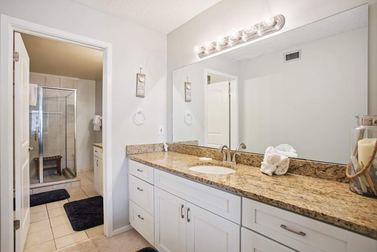 Bathroom 5, Luxe Oceanfront Retreat: St. Aug Hibiscus D202, Saint Johns
