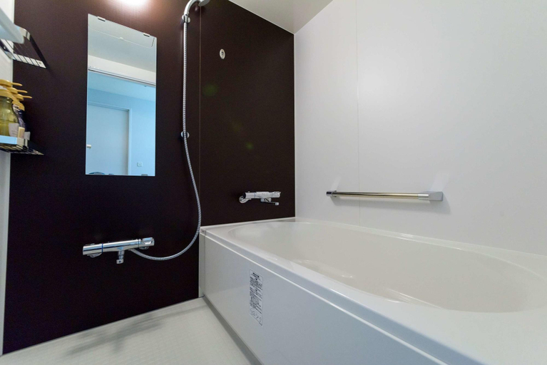 Bathroom 3, Surestay Plus Hotel By Best Western Shin-Osaka, Osaka
