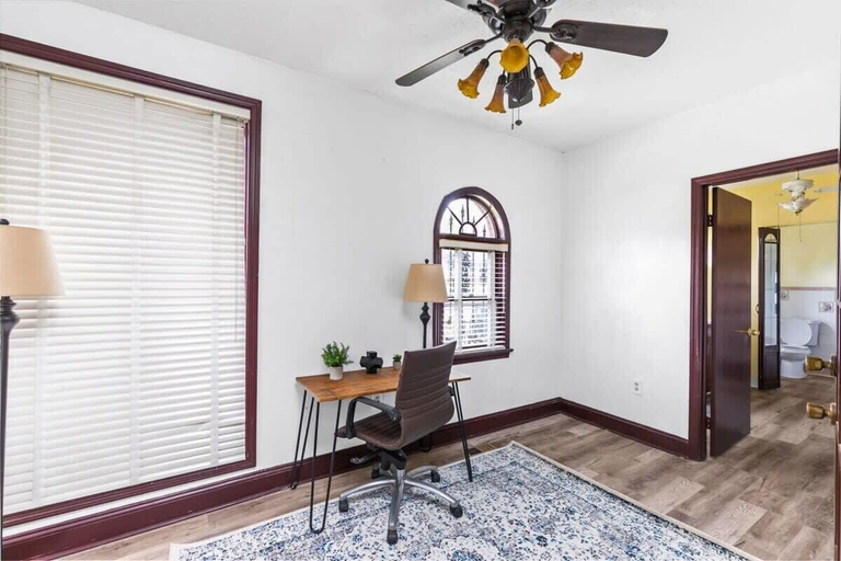 Interior 3, Jefferson Ave Historic, Jefferson
