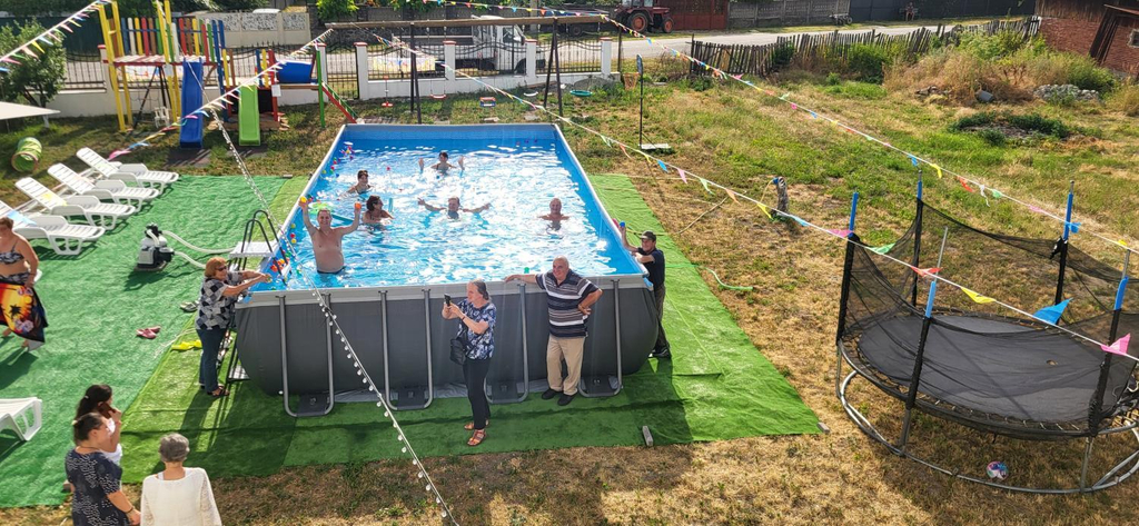 Swimming pool 2, Pensiunea Ela Novaci, Novaci