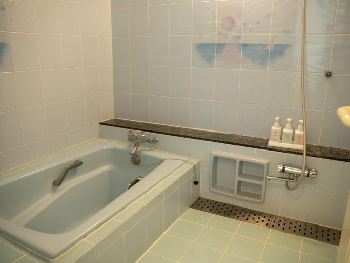 Bathroom 2, Farm Garden Hotel, Izunokuni