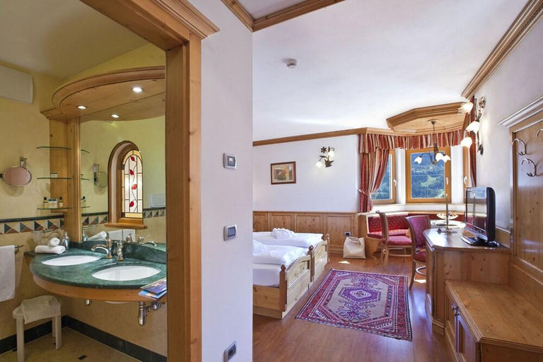 Bathroom 5, Lagorai Alpine Resort & Spa, Trento