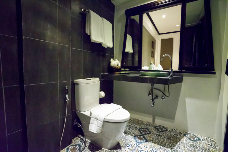 Bathroom 4, THEE Kashatharn by TH District, Muang Chiang Mai