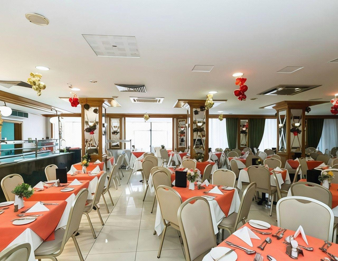 Food & Drinks 4, Holiday Complex Cardor, Saint Paul's Bay