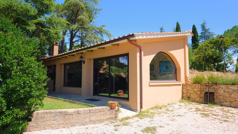 Others 5, Borgo Melograno, Siena