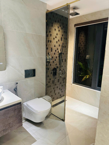 Bathroom 4, DELUXE VILLA 5 phòng ngủ 6 giường lớn trung tâm tp, Huế