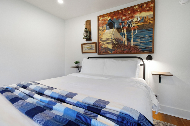 Room 2, The Commercial Hotel, Baxter