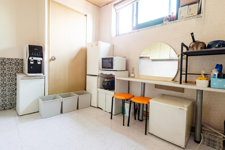 Others 5, Dream Single House, Dongjak