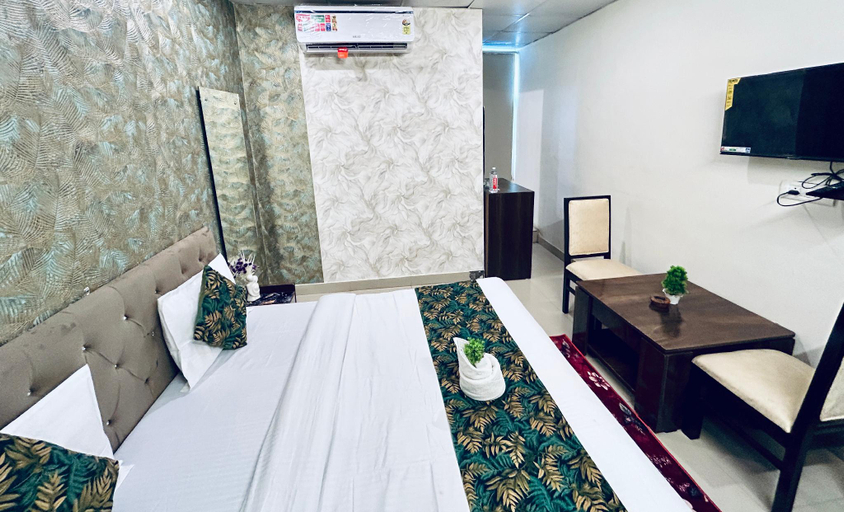 Others 3, Hotel Chandra Grand, Dehradun