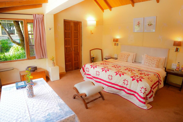 Bedroom 4, Nalagarh OutHouse by EdenHomes, Kullu