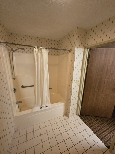 Bathroom 3, Capital O Roadside Inn Thedford NE 2, Thomas