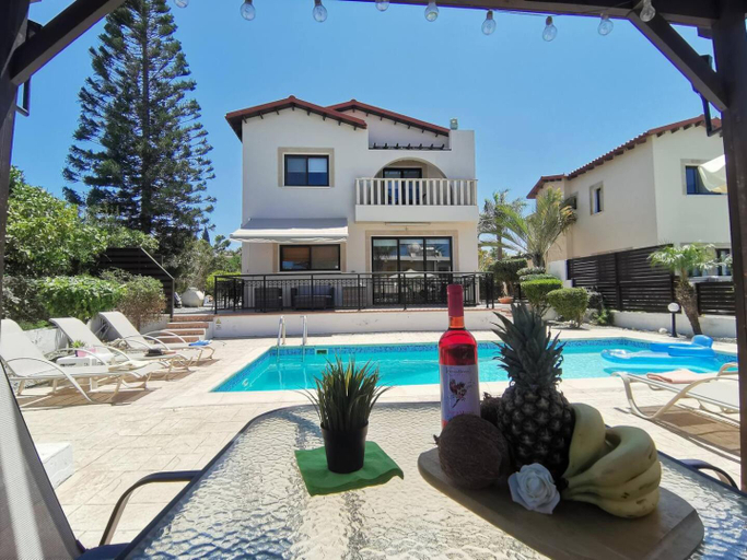 4, Eliana Villa in Protaras