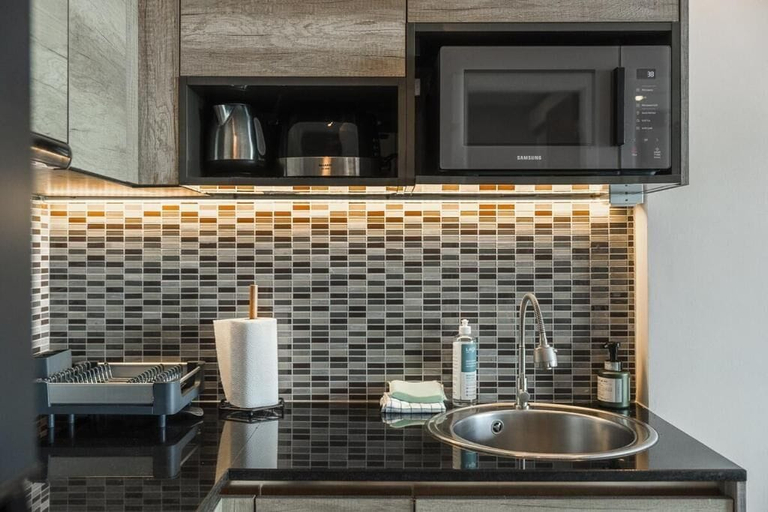 Private kitchen, 1BR Rooftop Pool Ocean View C189, Phuket Island