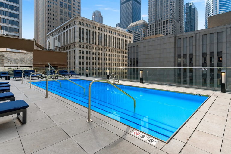 Pool, Apartment in The Loop Great Amenities Near Shops, Cook
