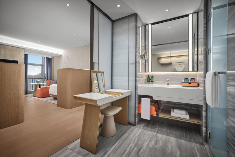Bathroom 4, Crowne Plaza ZHONGSHAN TORCH HIGH-TECH ZONE by IHG, Zhongshan