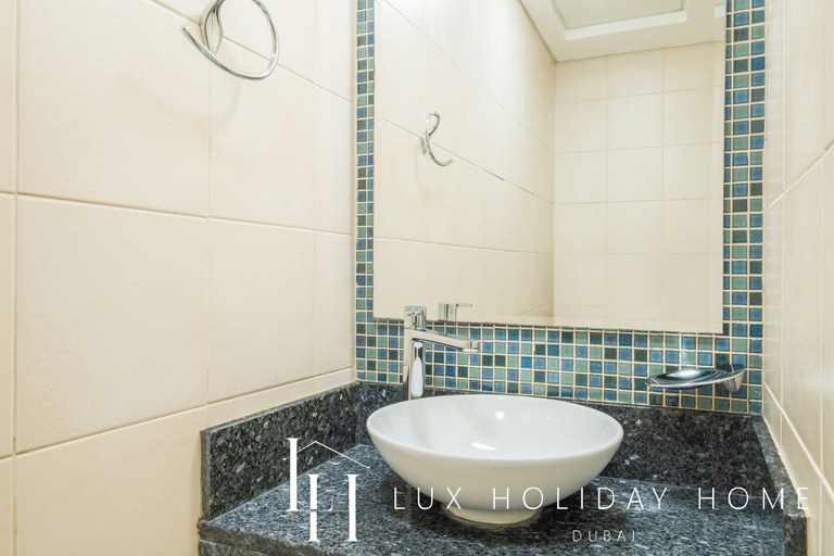Bathroom, LUX The Palm Island Shoreline Suite, Dubai