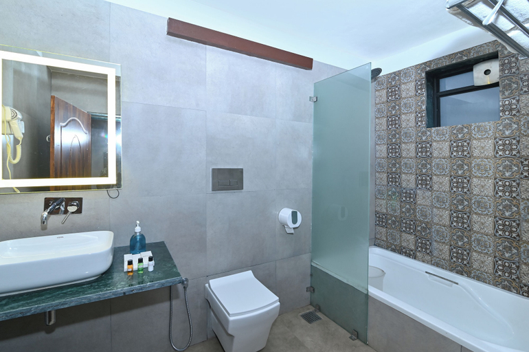 Bathroom 5, Vaarsa By Bay Hotels, Raigarh