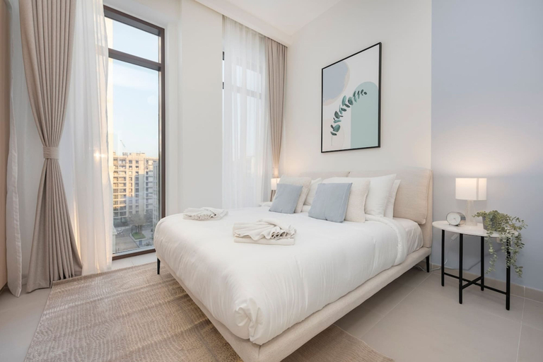 Room 3, Peaceful 4-bedroom Bright Kitchen Space in Dubai Creek Harbour, Dubai