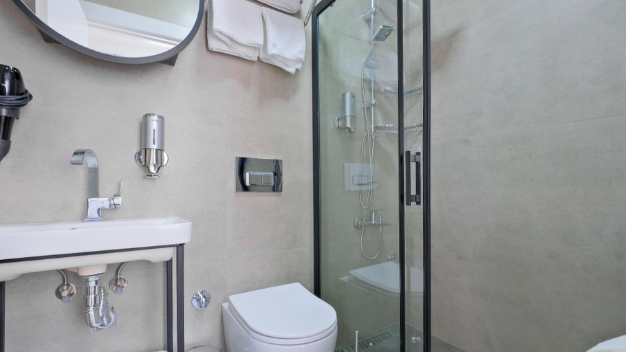 Bathroom 2, CENTRALFLATSFETHİYE, Fethiye