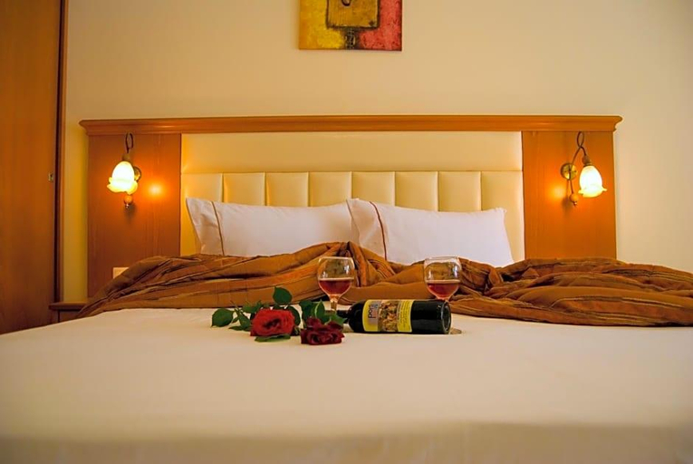 Bedroom 2, Porfi Beach Hotel, Central Macedonia