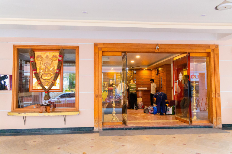 Others 5, Hotel Chitra Park, Thoothukkudi