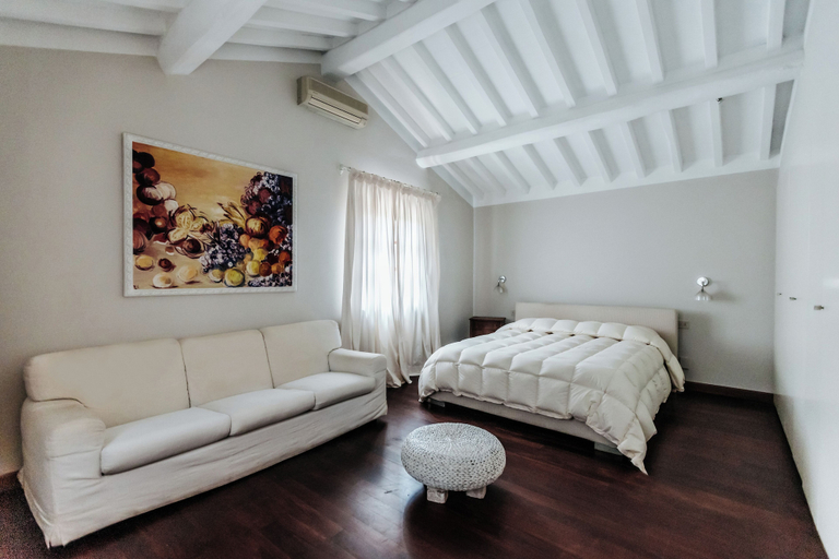 Room 3, Castello Uliveta, Florence