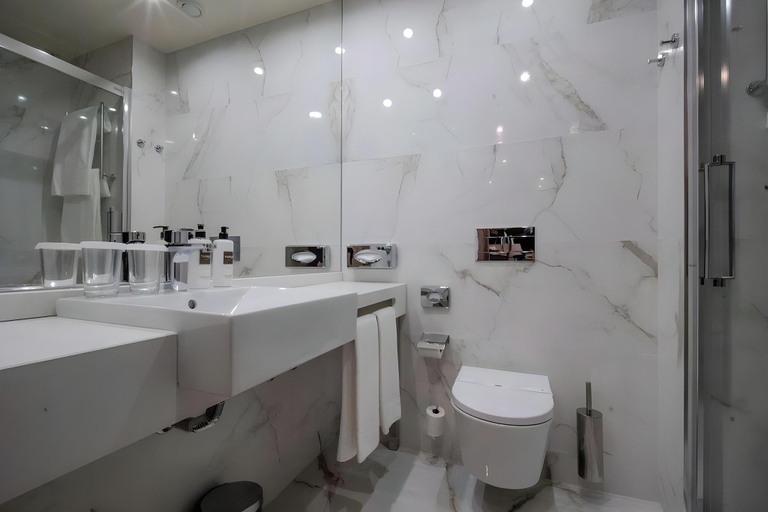Bathroom 4, Turim Lisboa Hotel, Lisbon