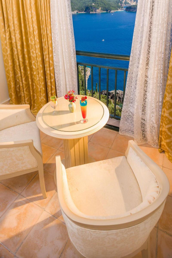 Bathroom 4, CNic Paleo ArtNouveau, Ionian Islands